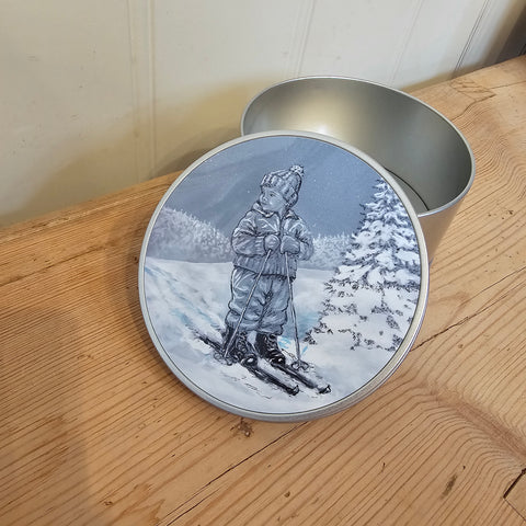Små ski, store øyeblikk. Rund boks