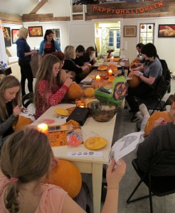 Pumpkin carving workshop at Dalalåven Atelier with Inga Dalsegg