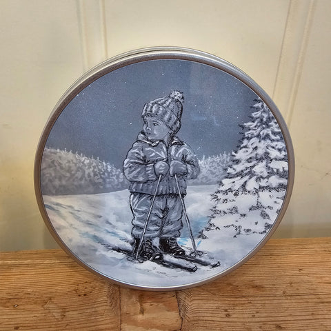 Små ski, store øyeblikk. Rund boks