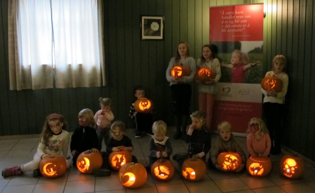 I have held annual pumpkin carving workshops for The Association of Children with Heart Disorders for many years now. This is always a fun day! This is from the event in october 2017